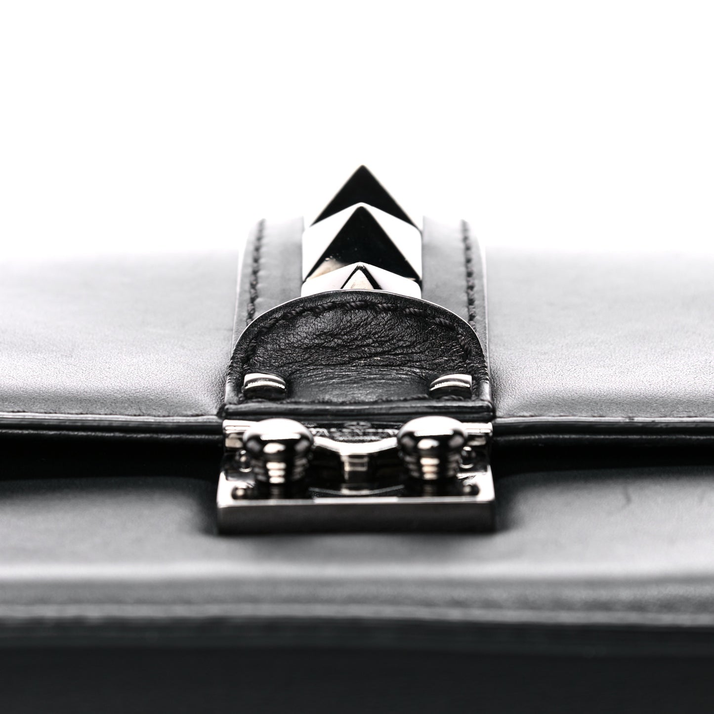 Vitello Medium Glam Lock Rockstud Flap Black