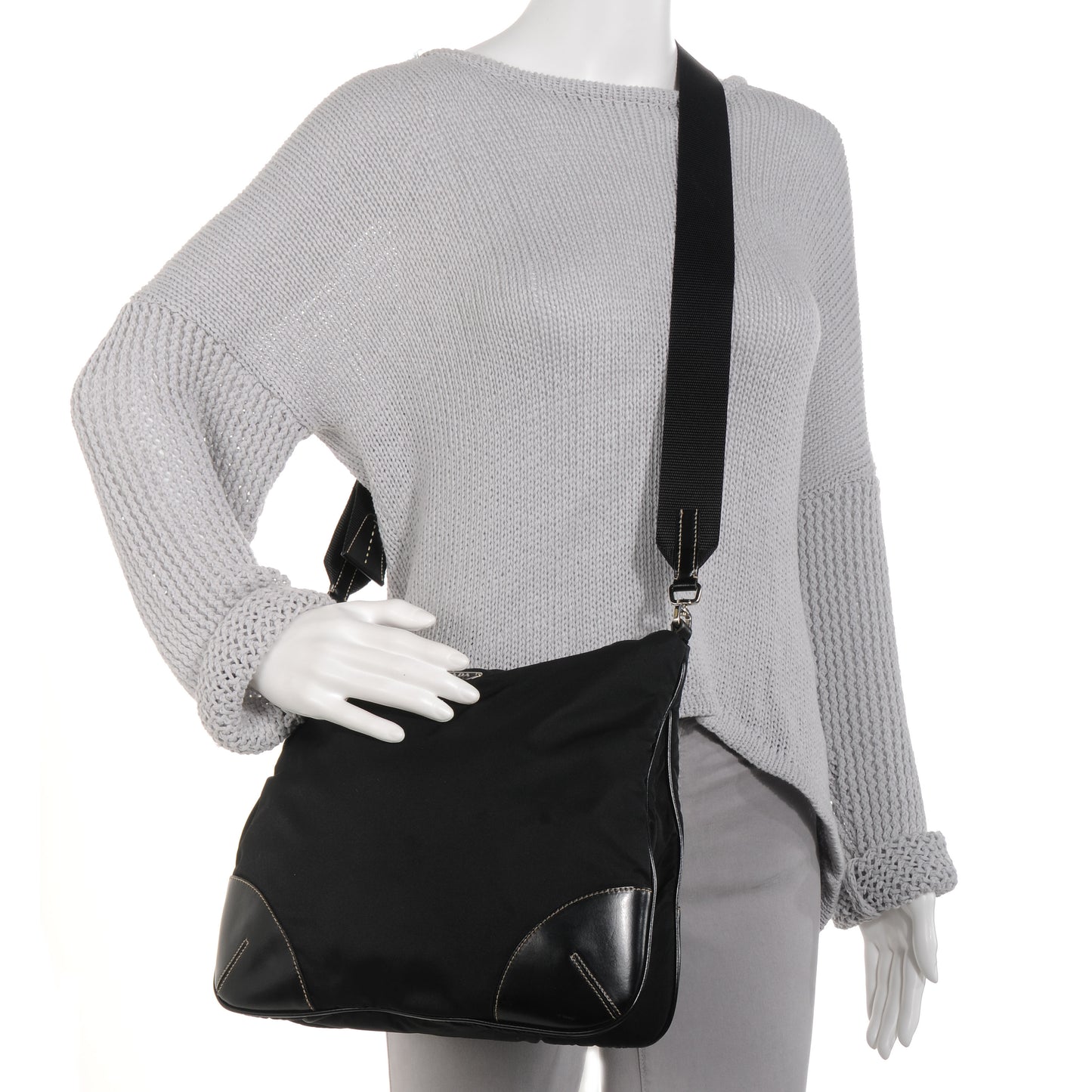 Nylon Flat Messenger Bag Black