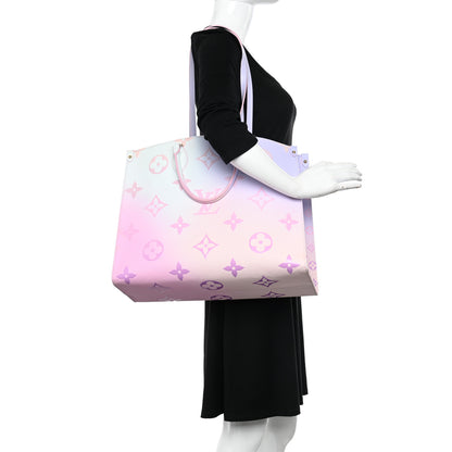 Louis Vuitton Monogram Giant Spring In The City Onthego GM Sunrise Pastel 2 of 12