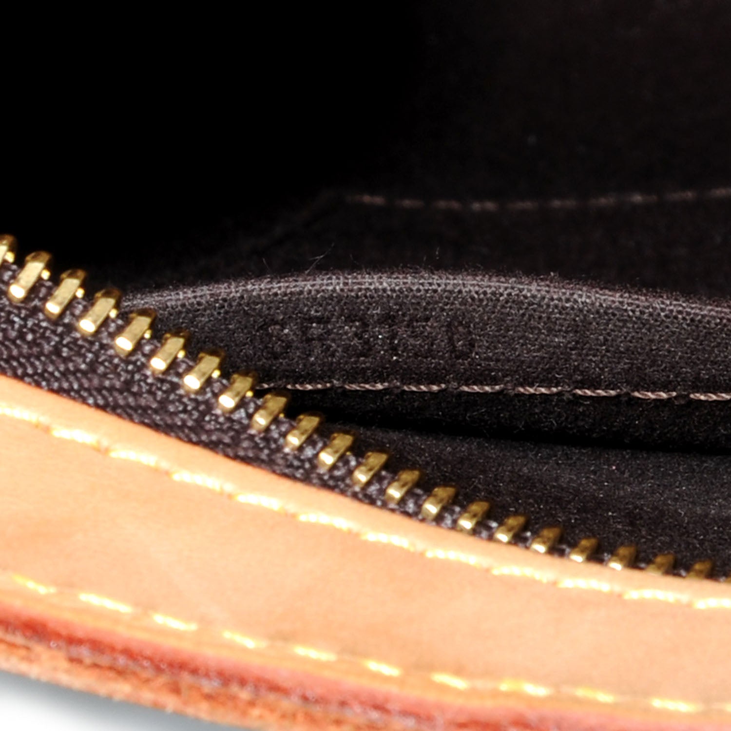 Louis Vuitton Vernis Brea MM Amarante 8 of 10
