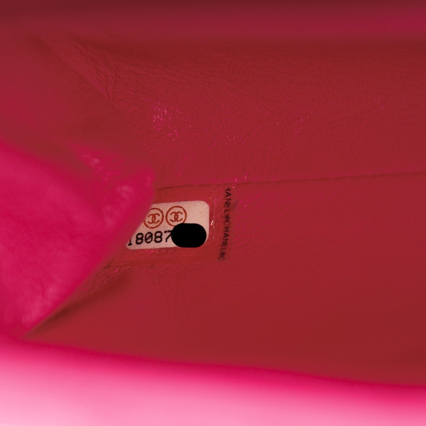 Iridescent Caviar Clutch with Chain Flap Pink
