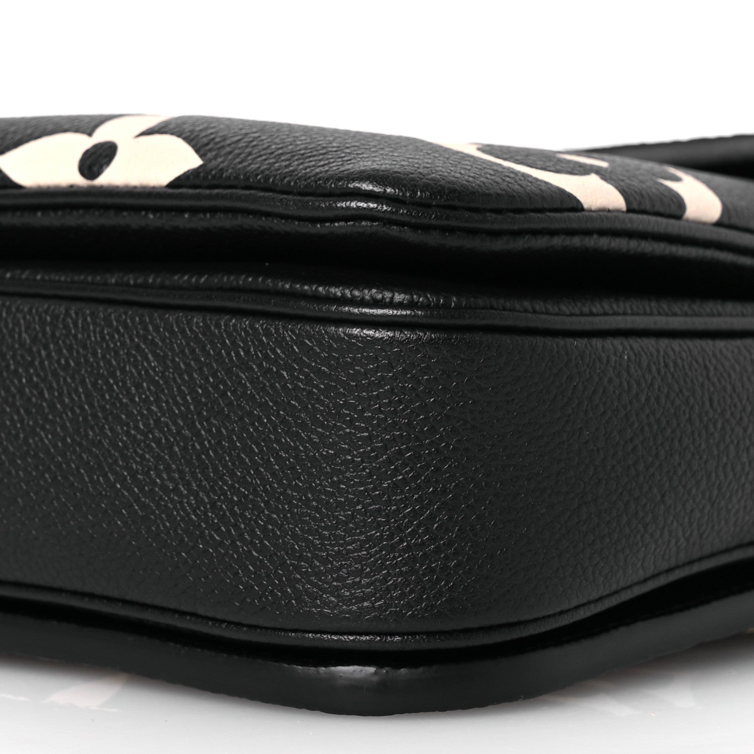 Louis Vuitton Empreinte Monogram Giant Pochette Metis Black Beige 11 of 14