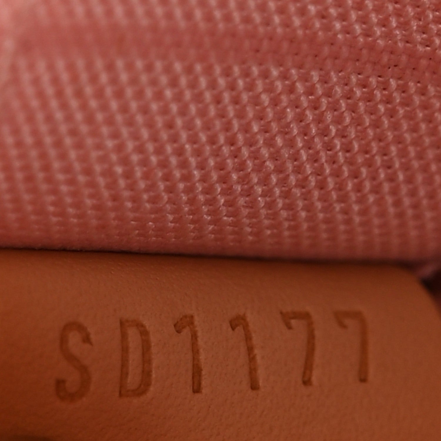 Louis Vuitton Damier Azur Tahitienne Neverfull MM Pochette 7 of 8