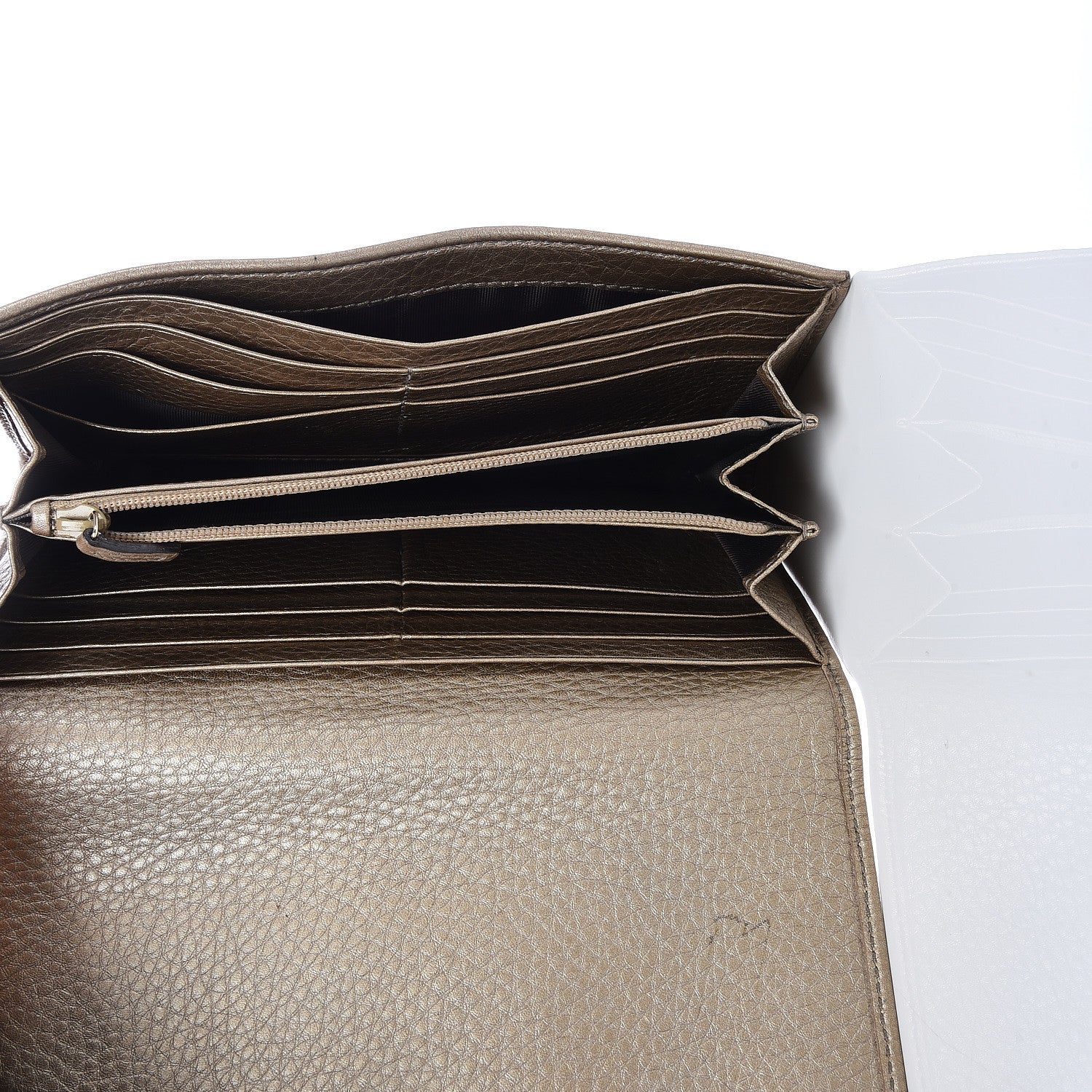 Gucci Metallic Pebbled Calfskin Large Soho Continental Wallet Golden Beige 5 of 18