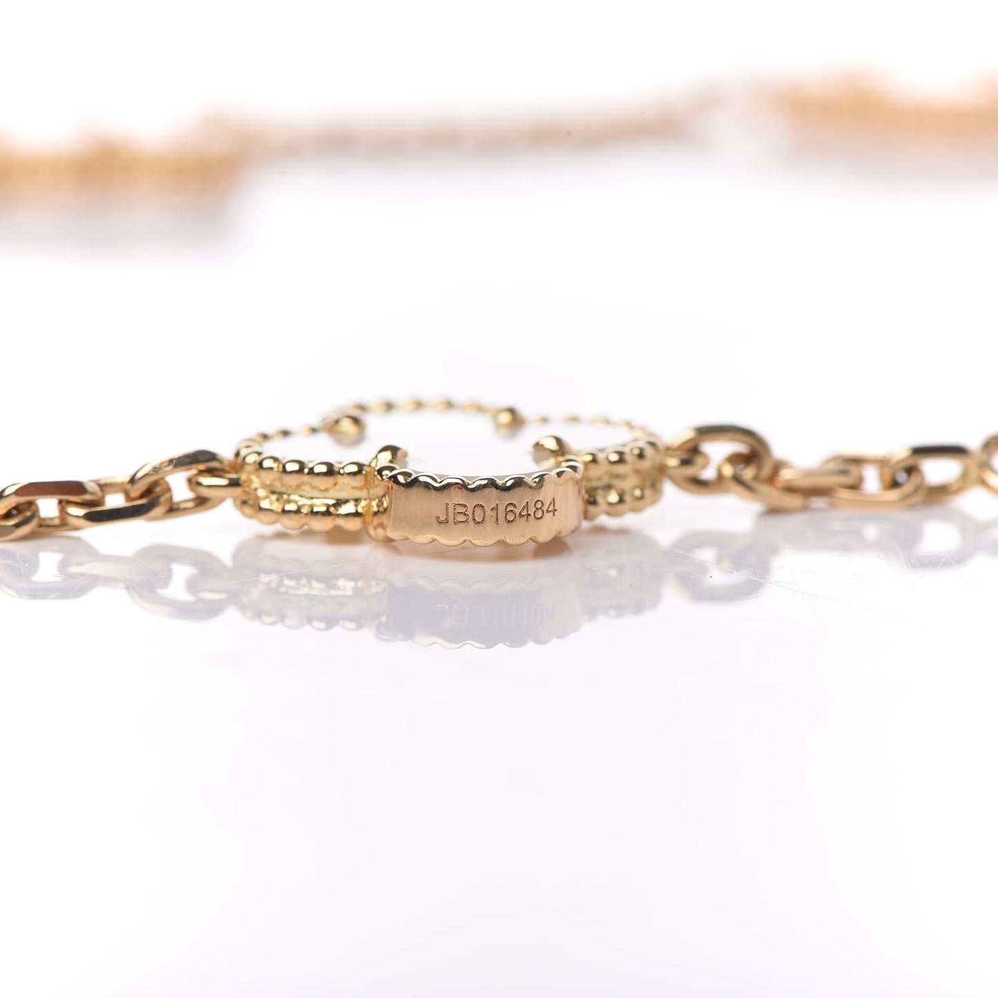 18K Yellow Gold Mother of Pearl 20 Motifs Vintage Alhambra Necklace