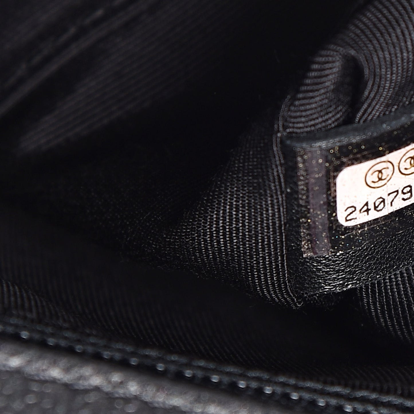 Caviar Quilted New Medium Boy Flap So Black