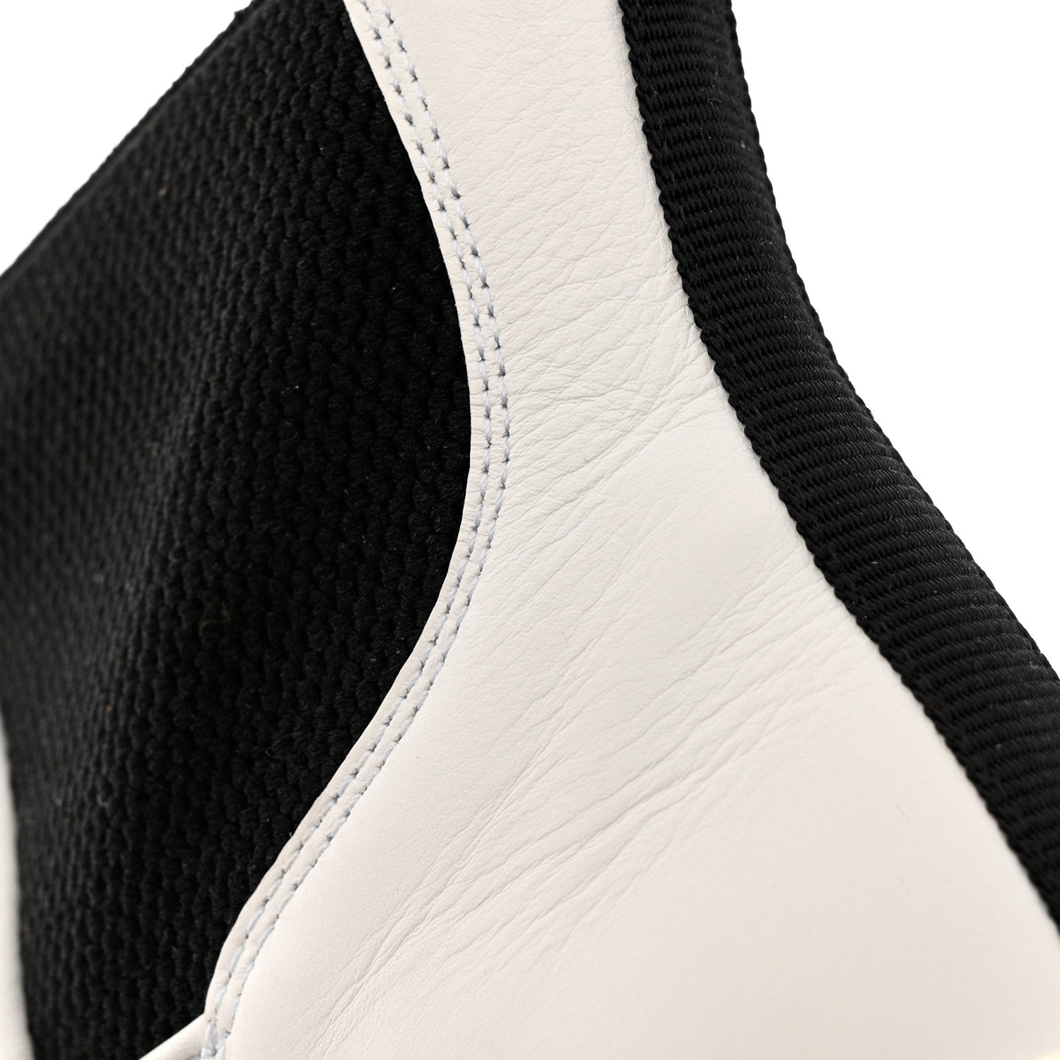 Gucci Calfskin Nappa Matelasse Frances Chelsea Boots 35 Great White Black 10 of 12