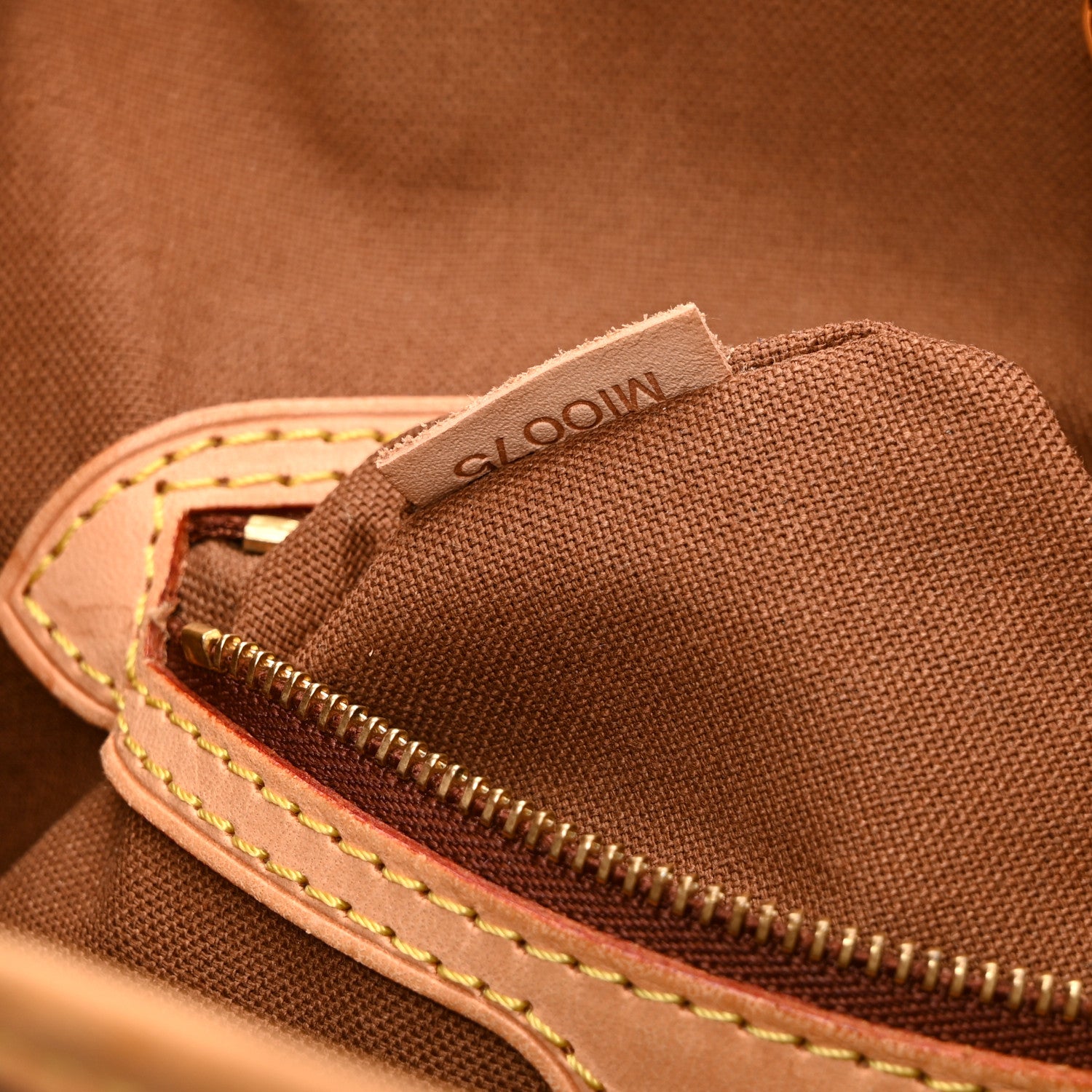 Louis Vuitton Monogram Batignolles Vertical 7 of 11