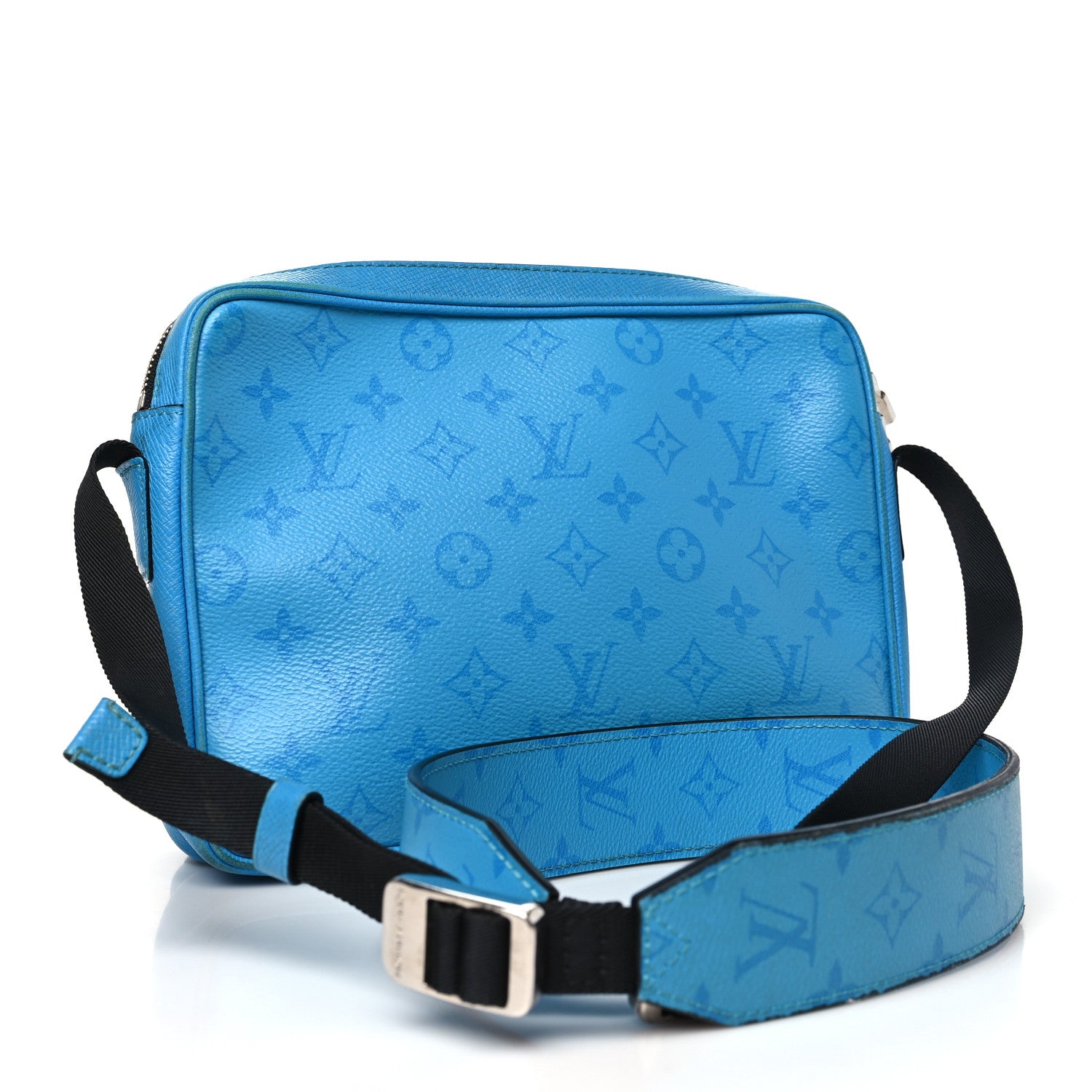 Louis Vuitton Taigarama Outdoor Messenger Blue Lagoon 3 of 11