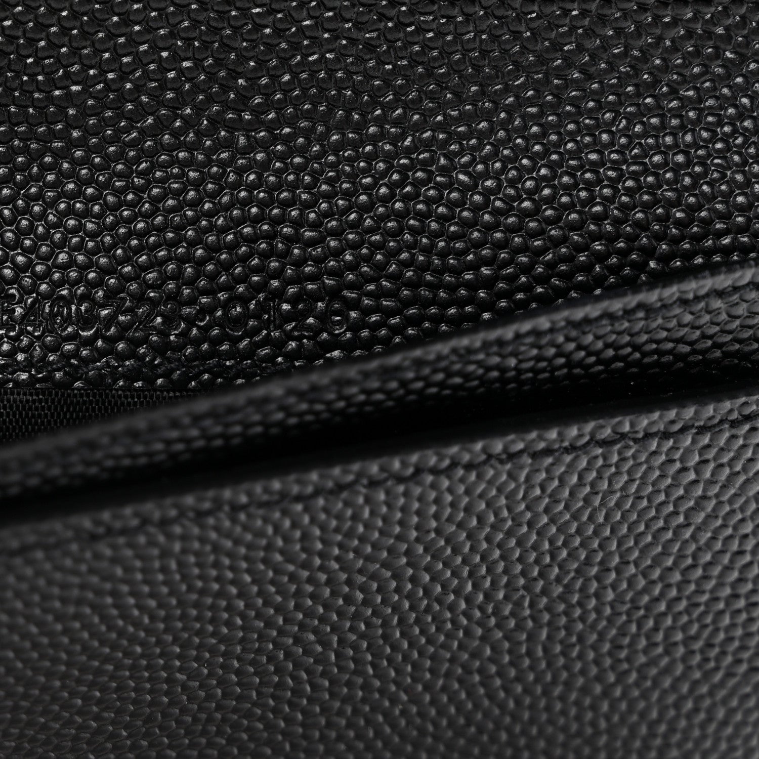 Saint Laurent Grain De Poudre Matelasse Chevron Monogram Monochrome Compact Zip Around Wallet Black 8 of 9