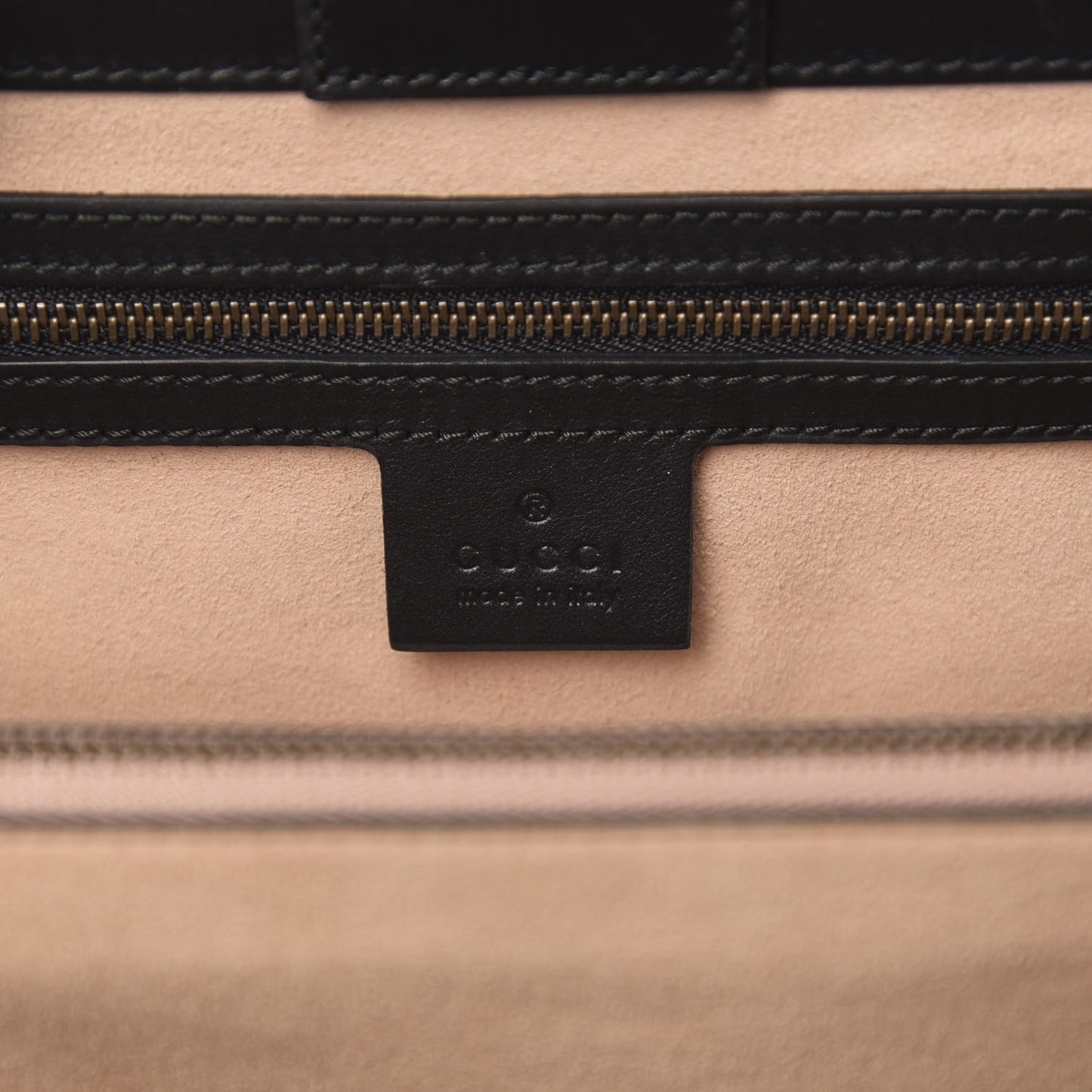 Calfskin Matelasse Medium GG Marmont Tote Black