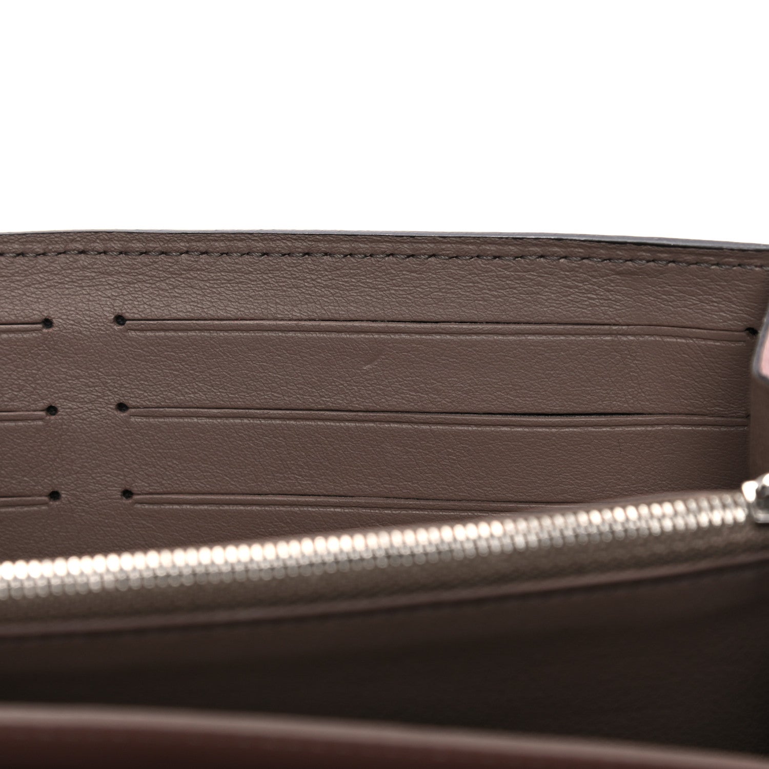 Louis Vuitton Taurillon Capucines Wallet Magnolia 10 of 16