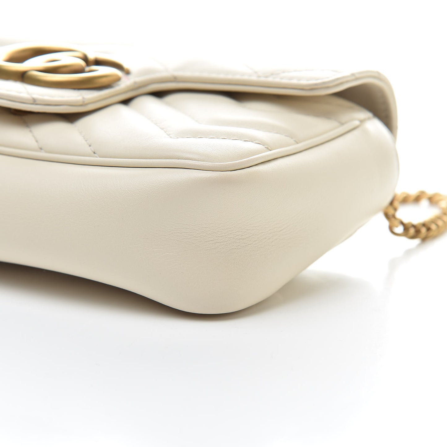 Calfskin Matelasse Super Mini GG Marmont Shoulder Bag White