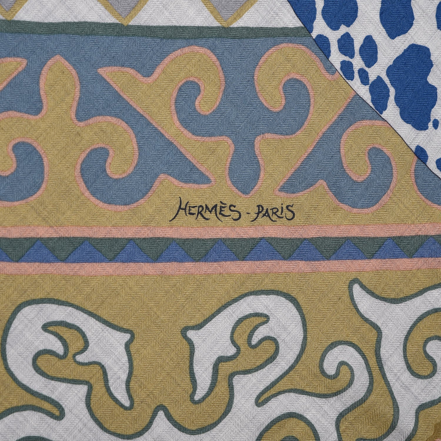 Hermes Cashmere Silk Appaloosa Des Steppes Shawl 140 Gris Chine Bleu Rosi 3 of 6