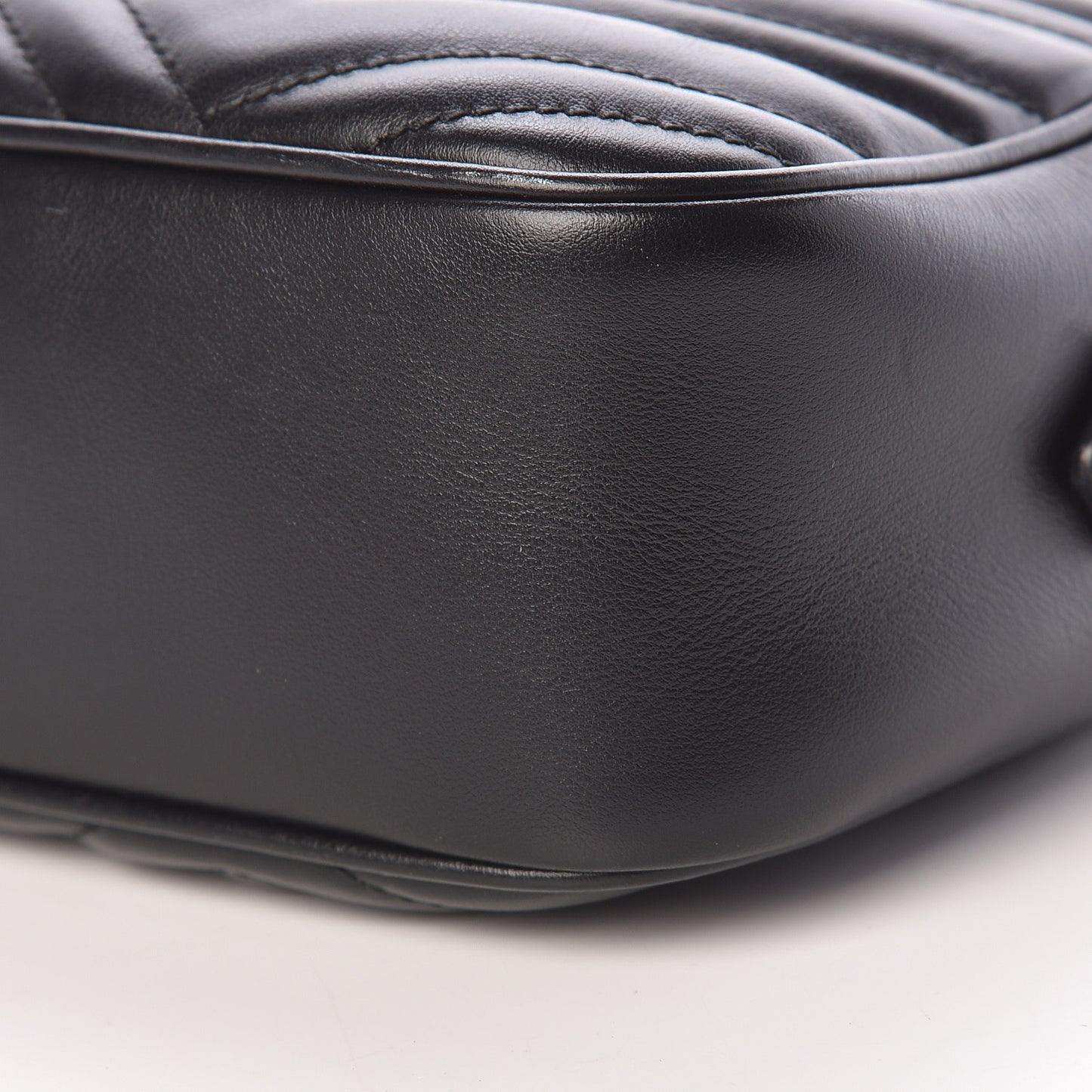 Calfskin Matelasse Small GG Marmont Chain Shoulder Bag Black