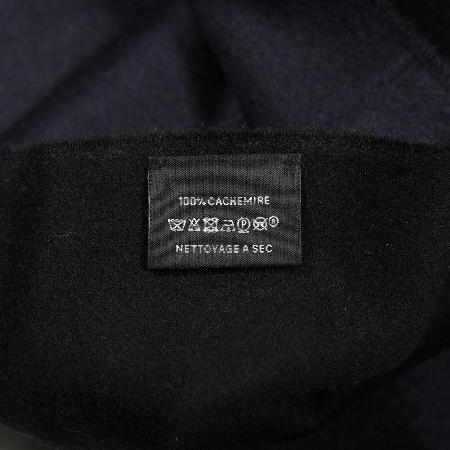 Cashmere Chevron Muffler Bleu Black