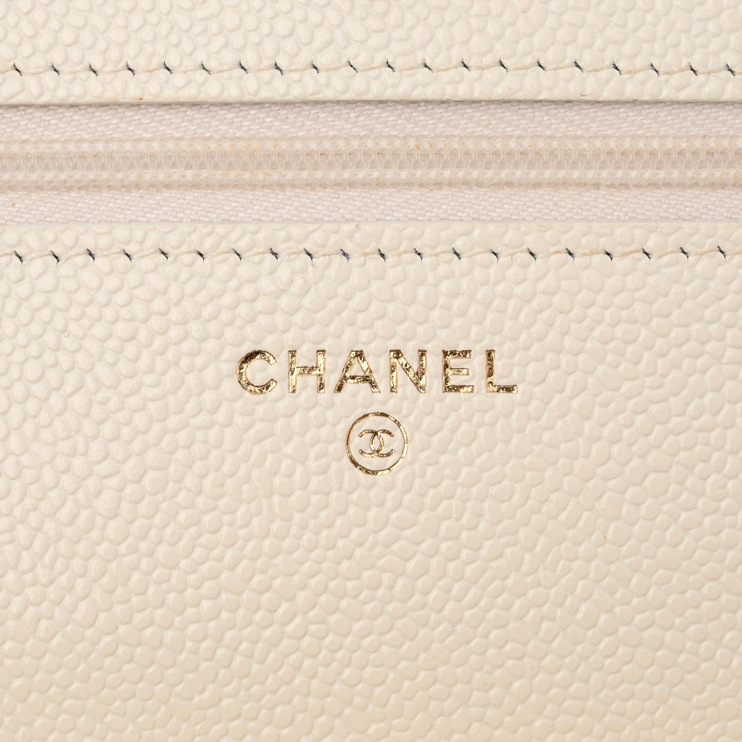 Caviar Quilted Multi Chain Wallet On Chain WOC White