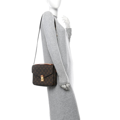 Louis Vuitton Monogram Pochette Metis 2 of 10