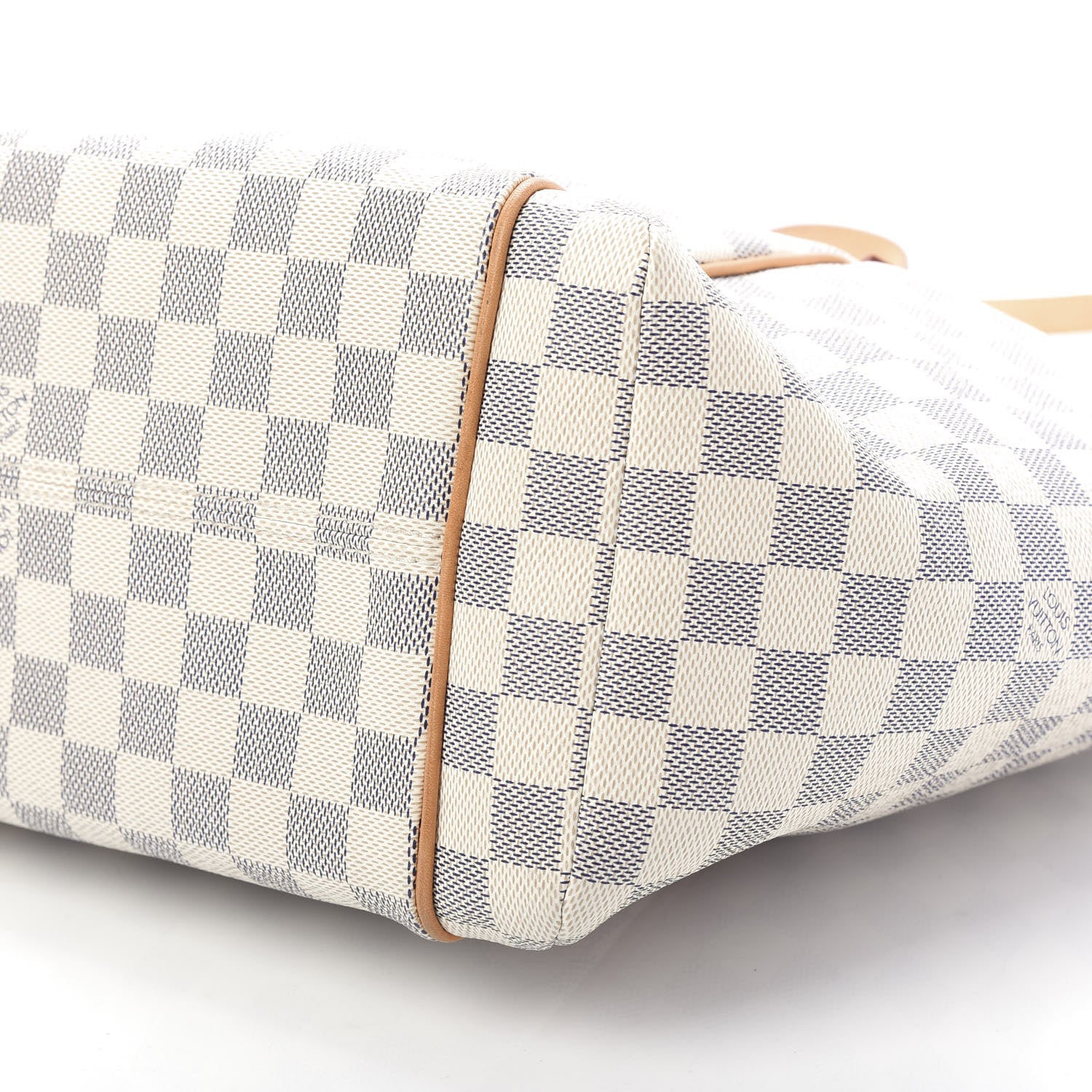 Louis Vuitton Damier Azur Totally MM 7 of 9