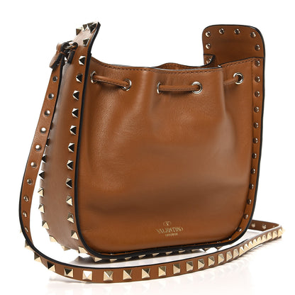 Valentino Garavani Vitello Rockstud Bucket Bag Bright Cognac 3 of 7