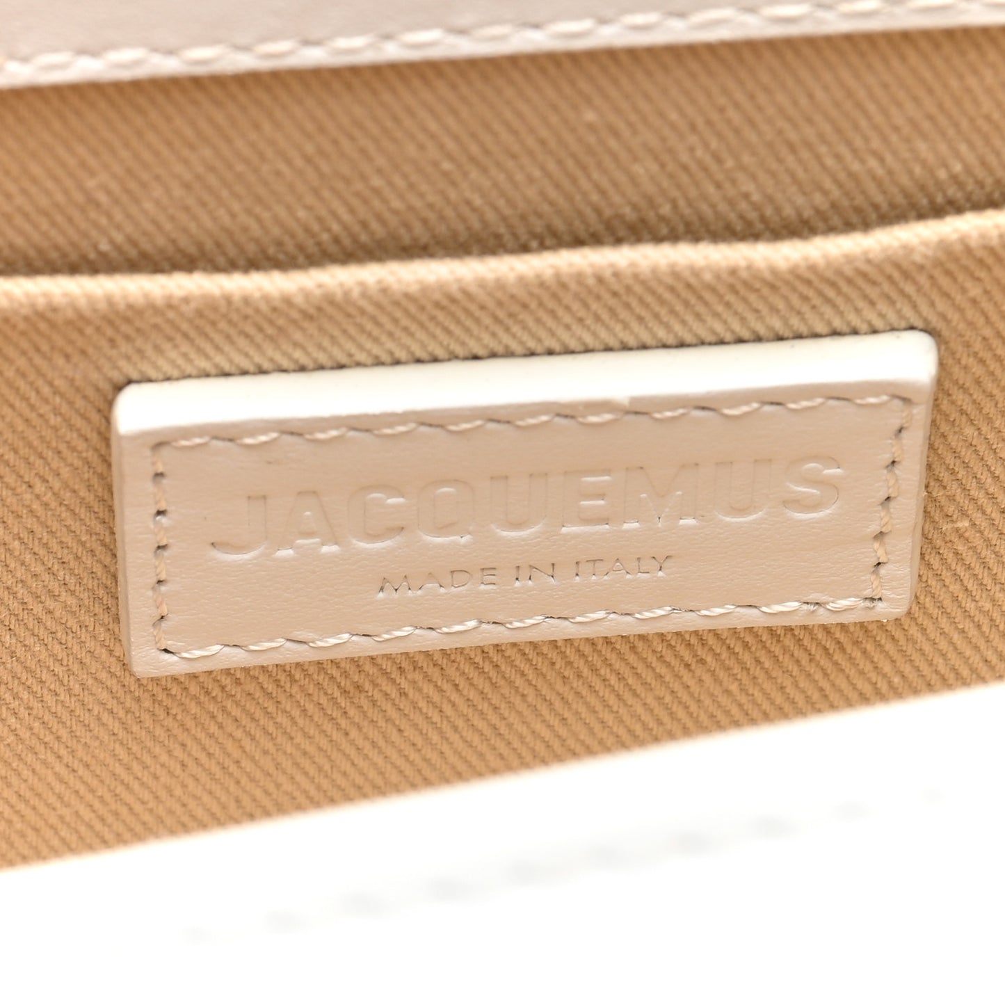 Smooth Calfskin Le Chiquito Moyen White