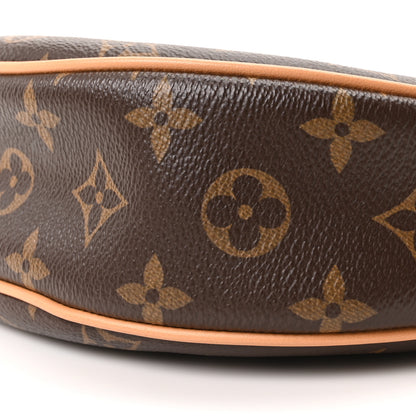Louis Vuitton Monogram Loop 8 of 8