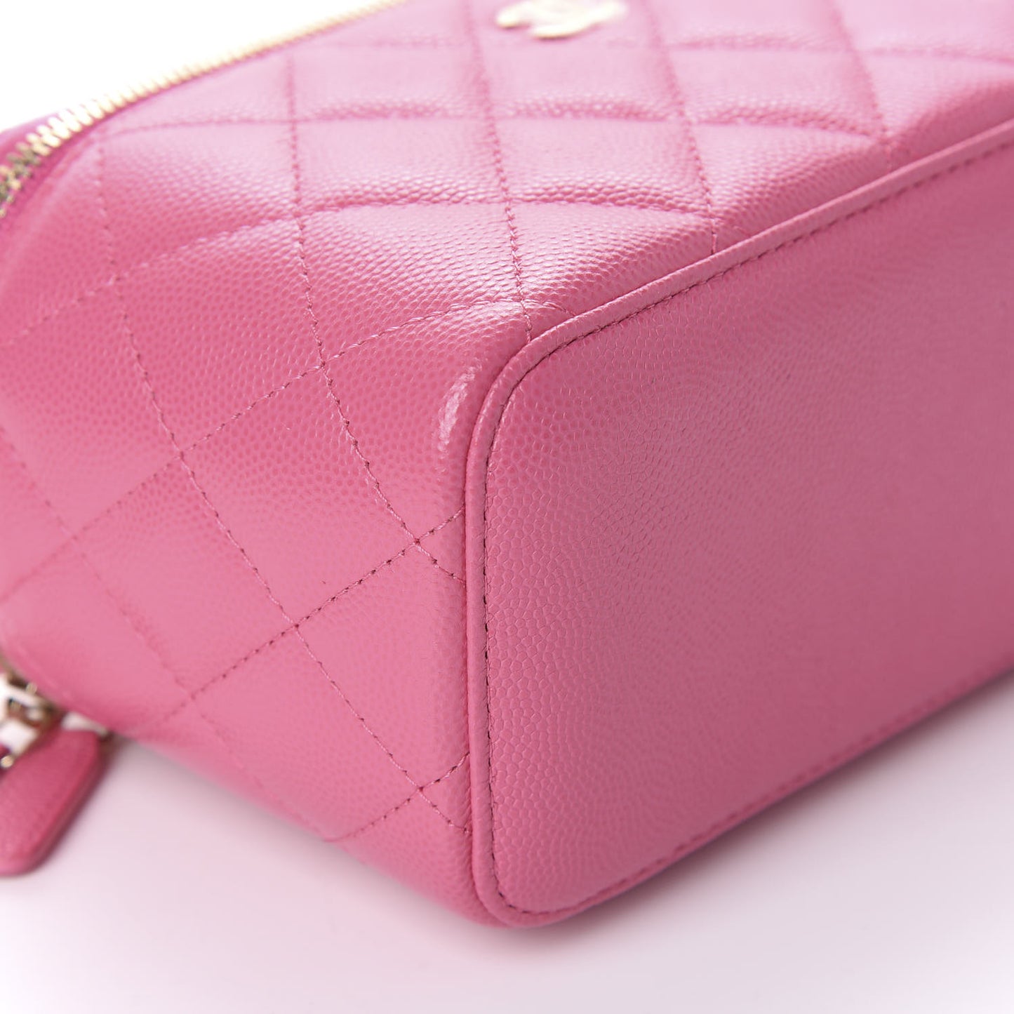 Caviar Quilted Small Vanity Case With Chain Pink