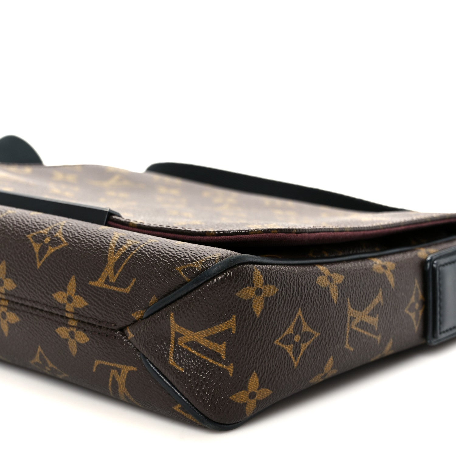 Louis Vuitton Monogram Macassar District PM 11 of 11