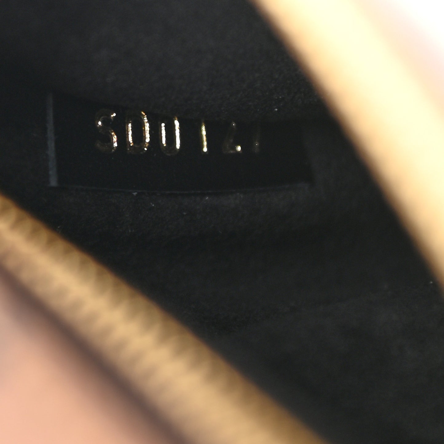 Reverse Monogram Pochette Metis