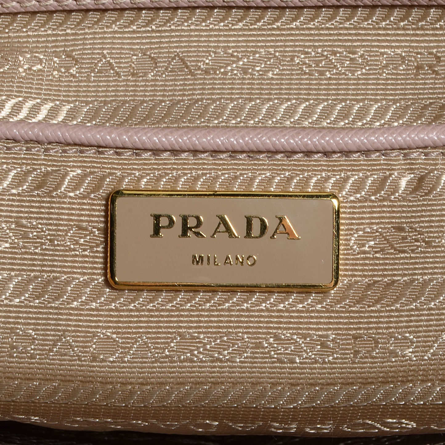 Saffiano Lux Medium Double Zip Tote Cammeo