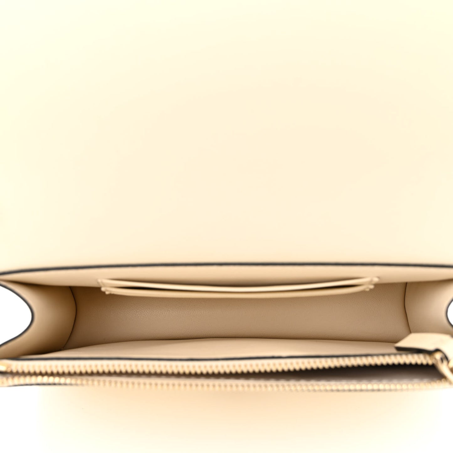 Vitello Rockstud Flip Lock Wallet On Chain Light Ivory