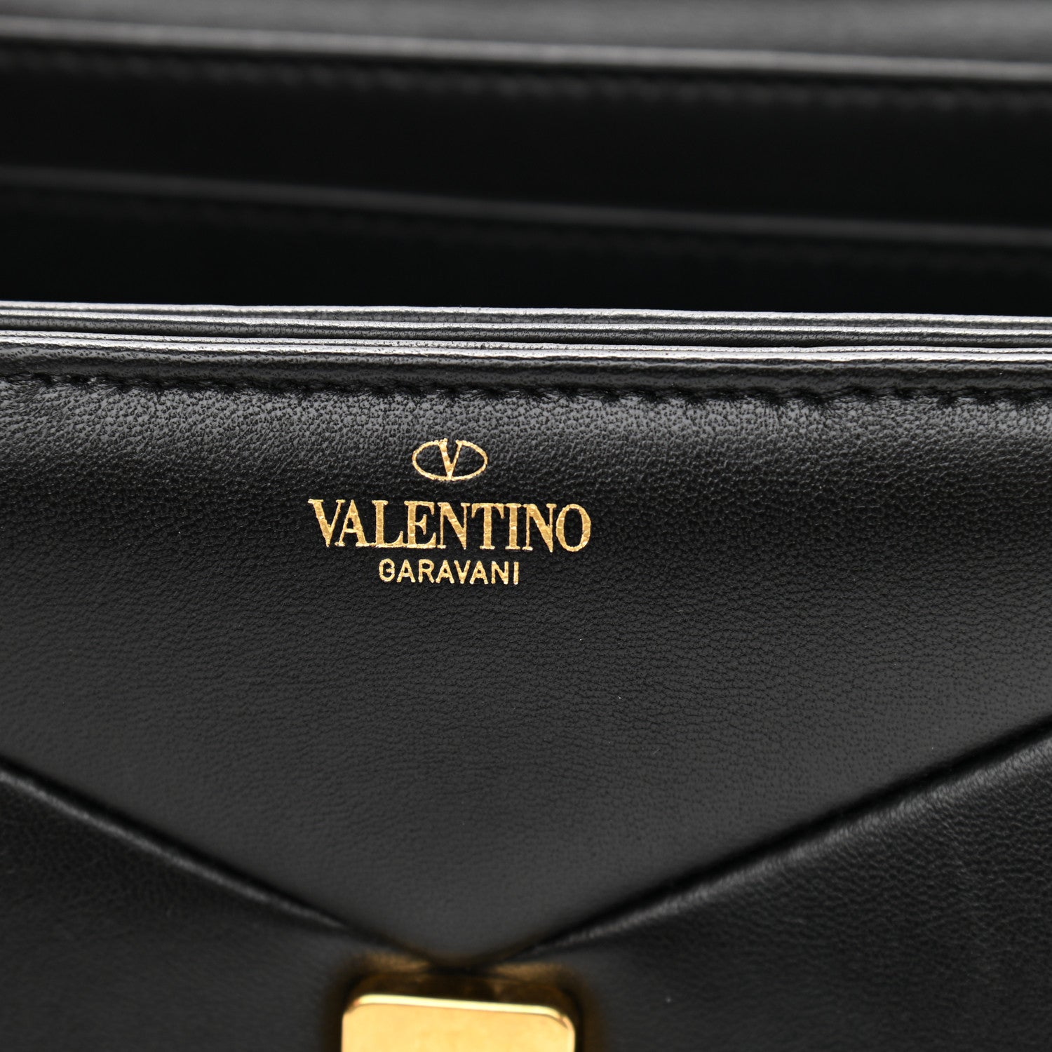 Valentino Garavani Nappa One Stud Chain Clutch Black 6 of 12