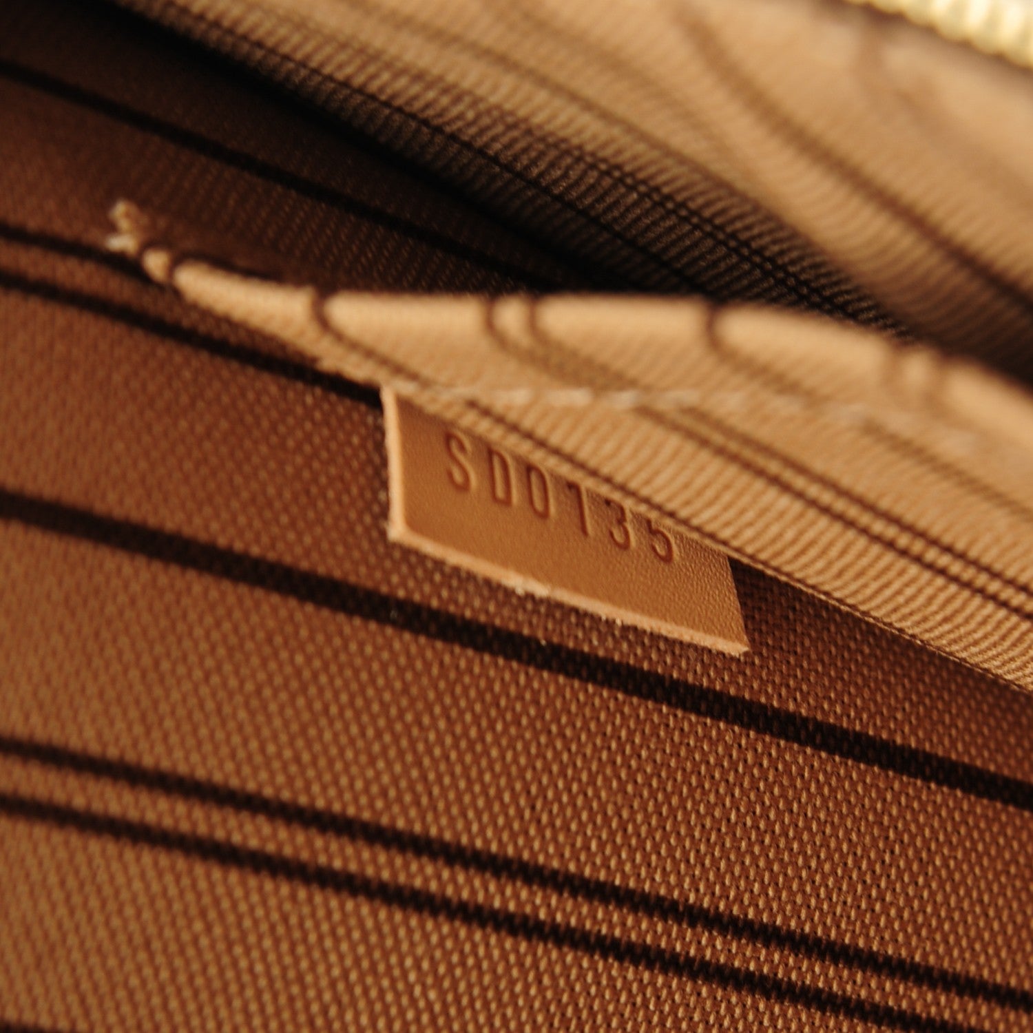 Louis Vuitton Monogram Neverfull MM GM Pochette 7 of 8