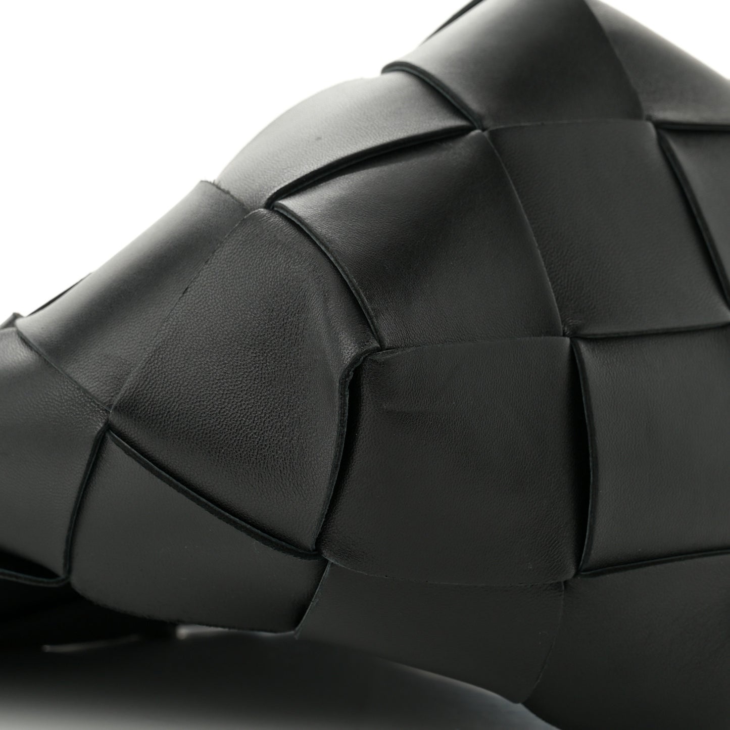 Nappa Maxi Intrecciato Clasp Bucket Bag Black