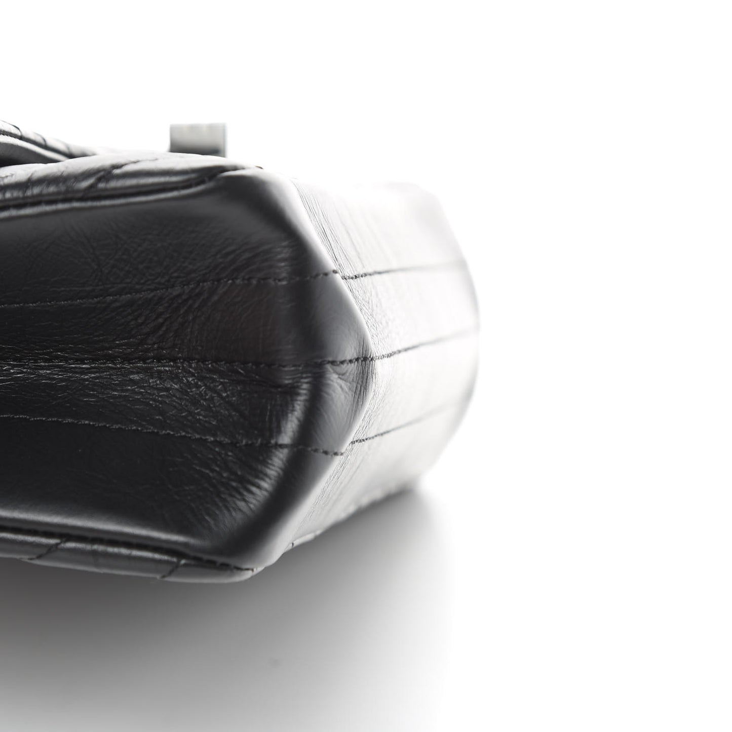 Aged Calfskin Chevron Quilted 2.55 Reissue 225 Flap So Black