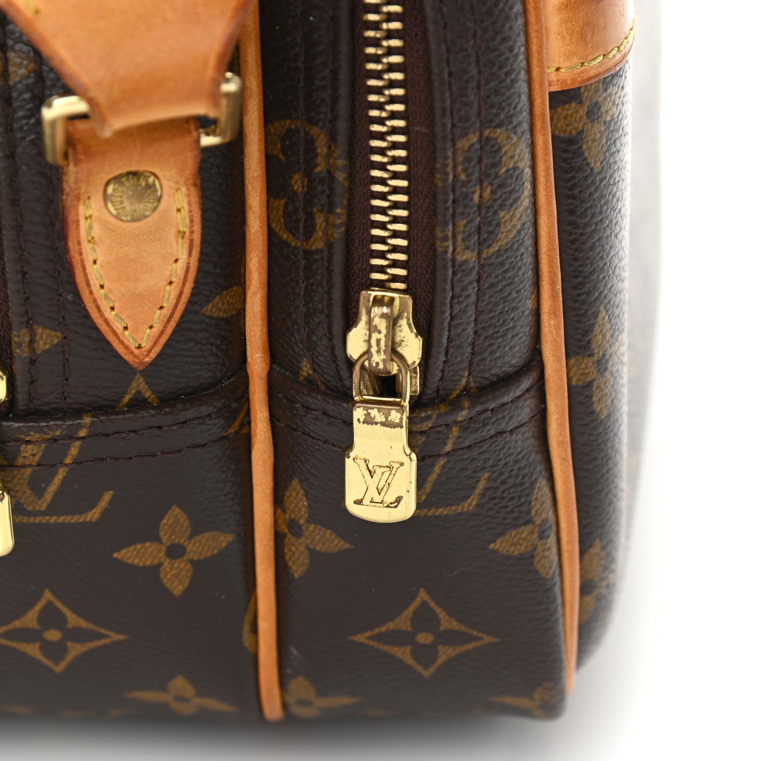 Louis Vuitton Monogram Reporter PM 15 of 17