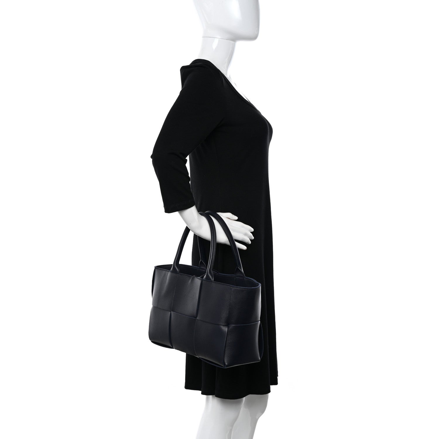 Bottega Veneta Nappa Maxi Intrecciato Medium Arco Tote Space 2 of 13