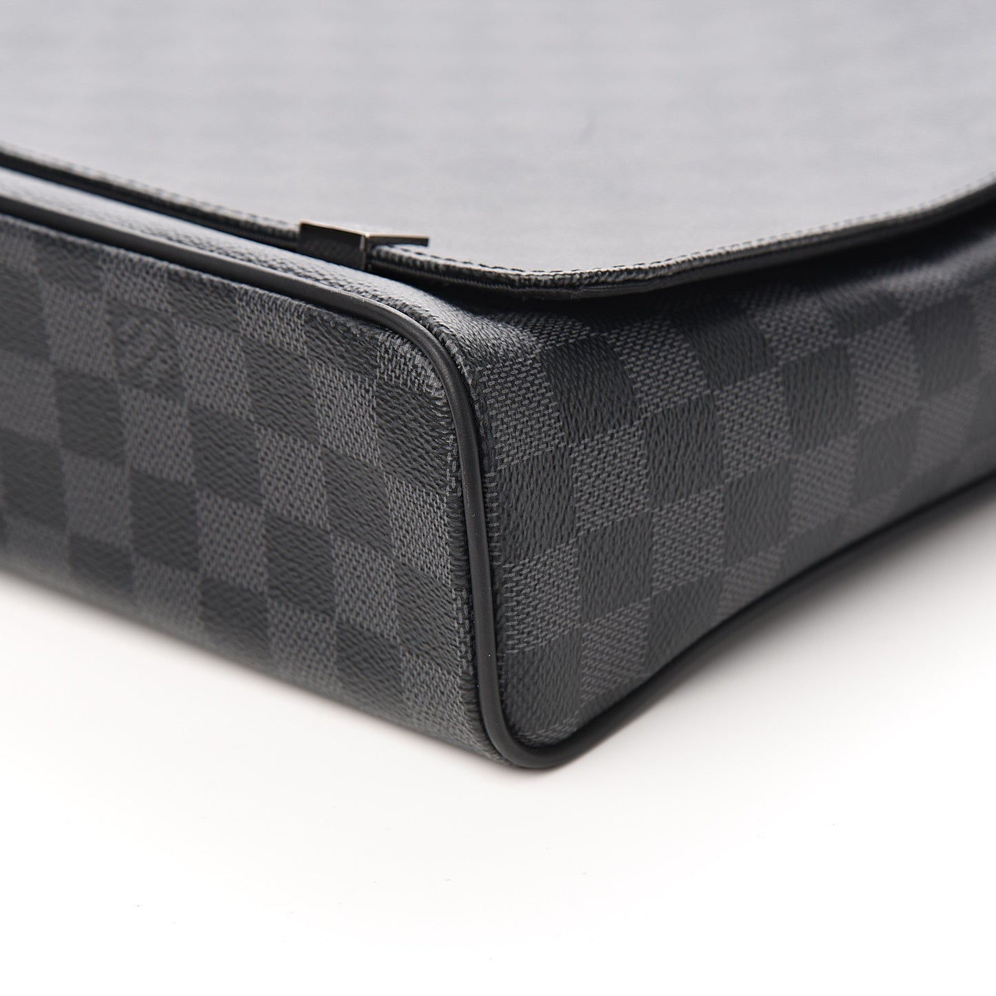 Damier Graphite District MM