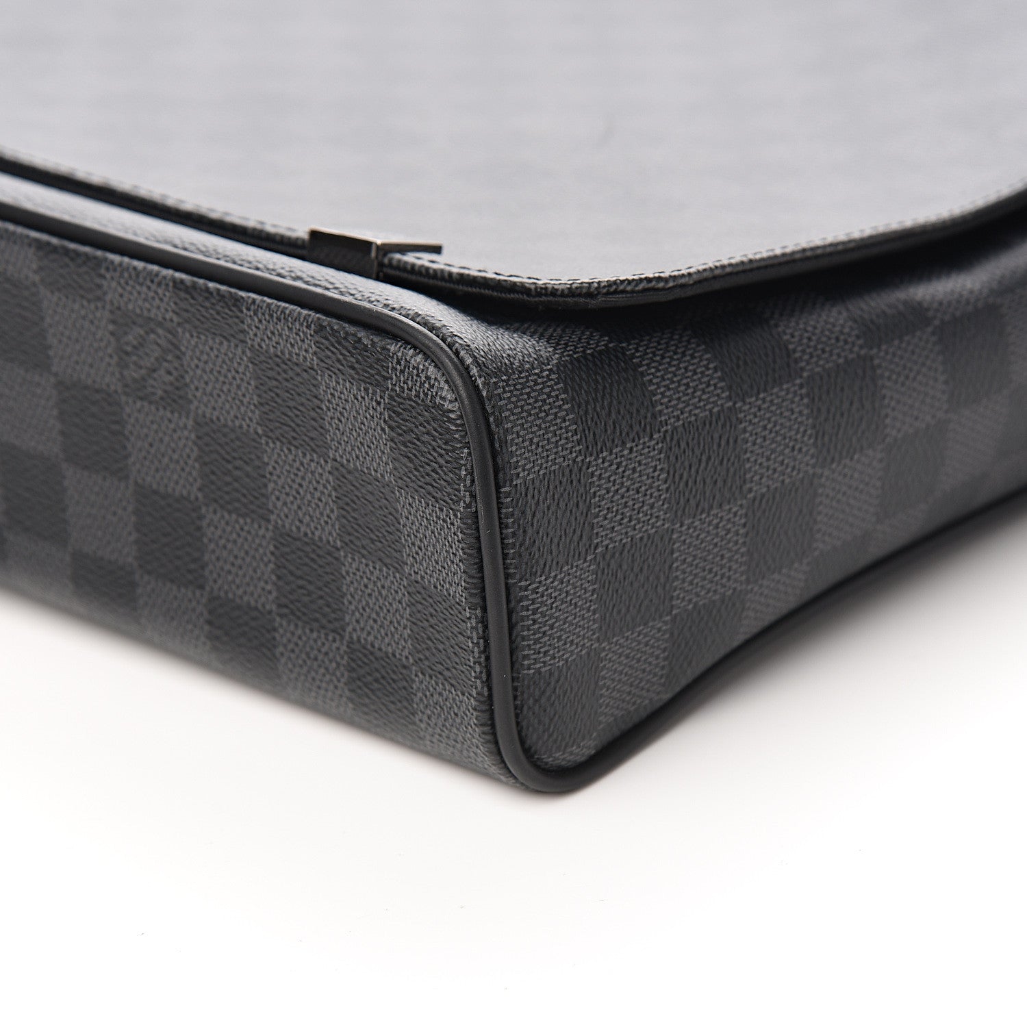 Louis Vuitton Damier Graphite District MM 7 of 9