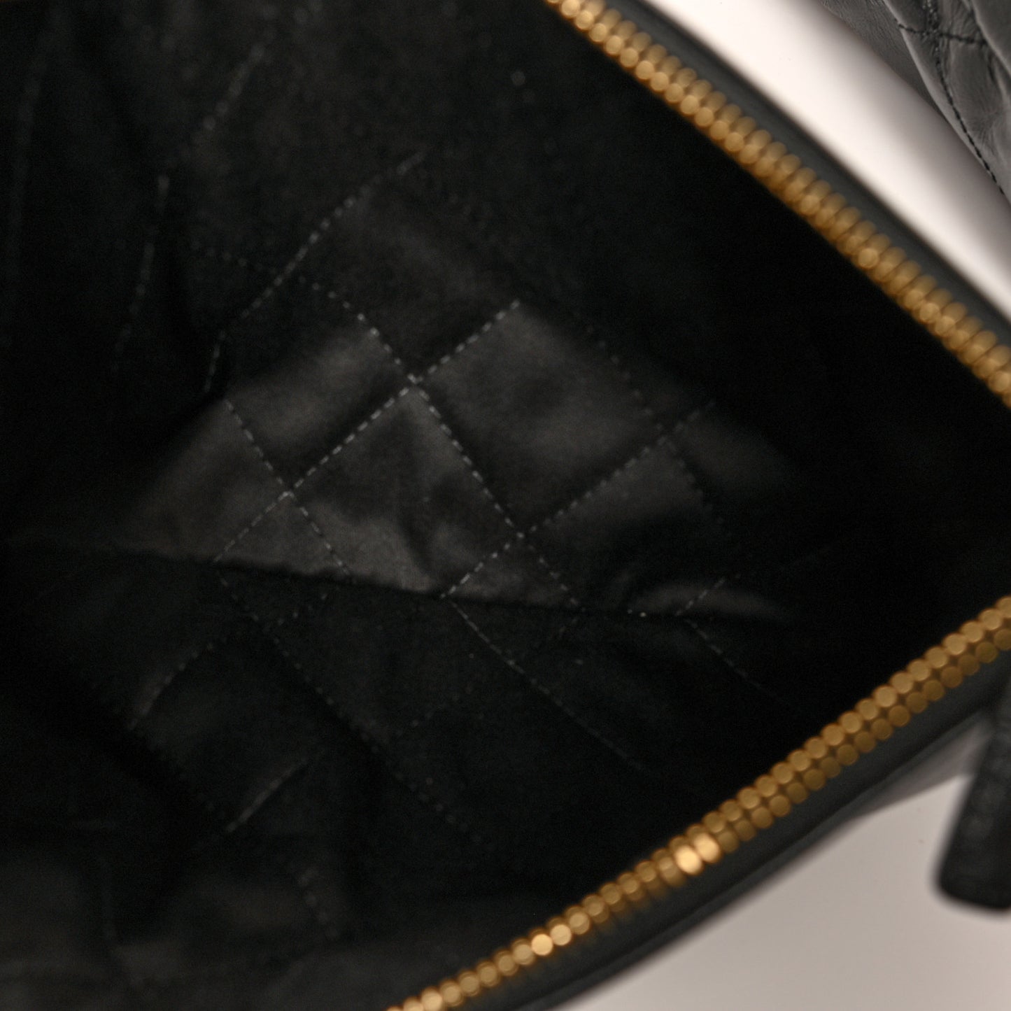 Shiny Calfskin Quilted Chanel 22 Black