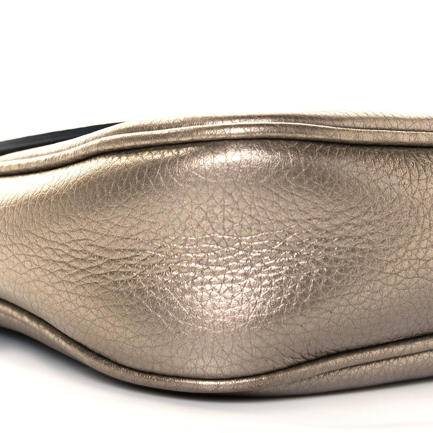 Gucci Metallic Pebbled Calfskin Medium Soho Flap Crossbody Golden Beige 8 of 9