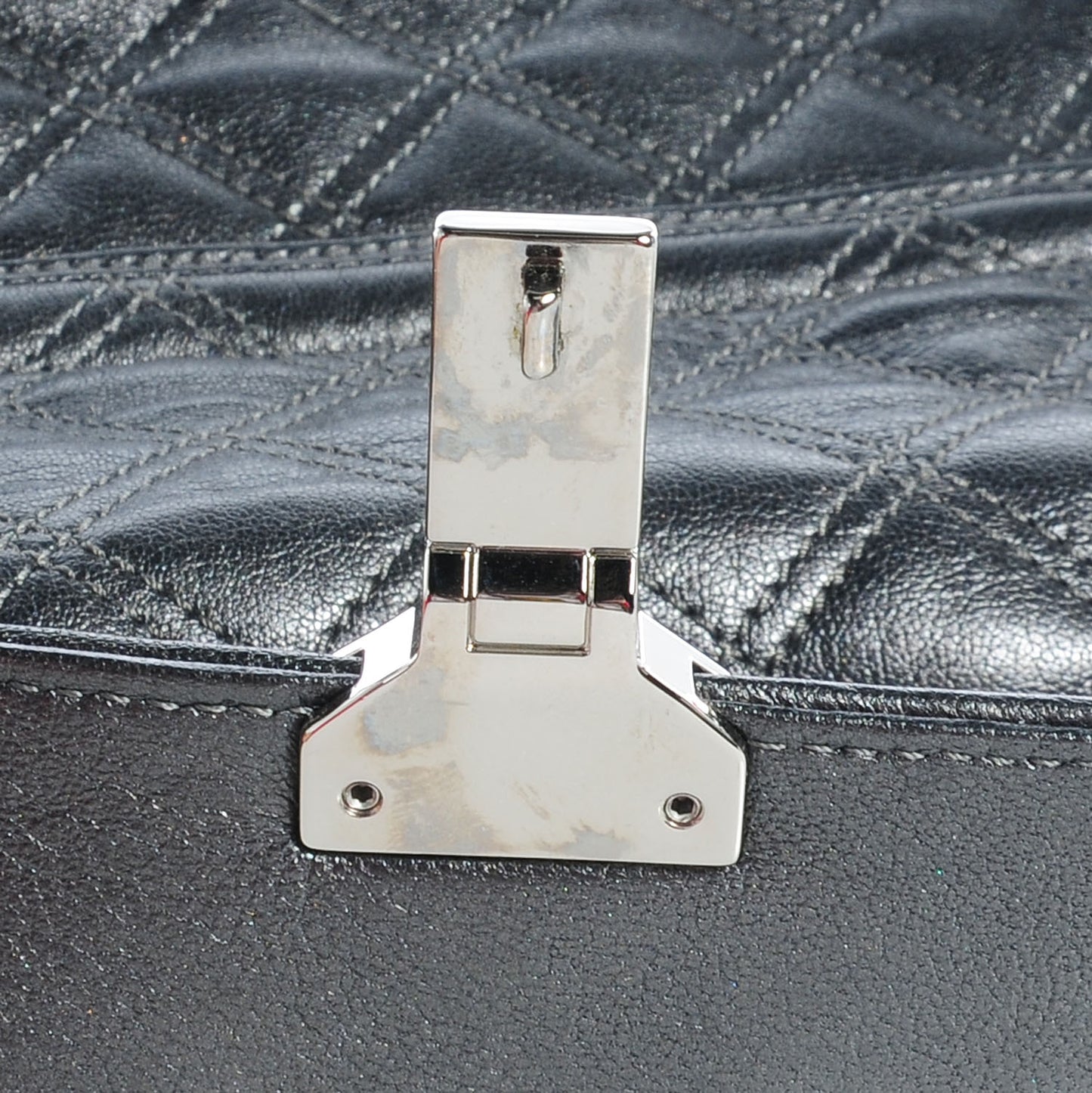 Lacquered Lambskin Baroque The XL Single Flap Pearl Anthracite