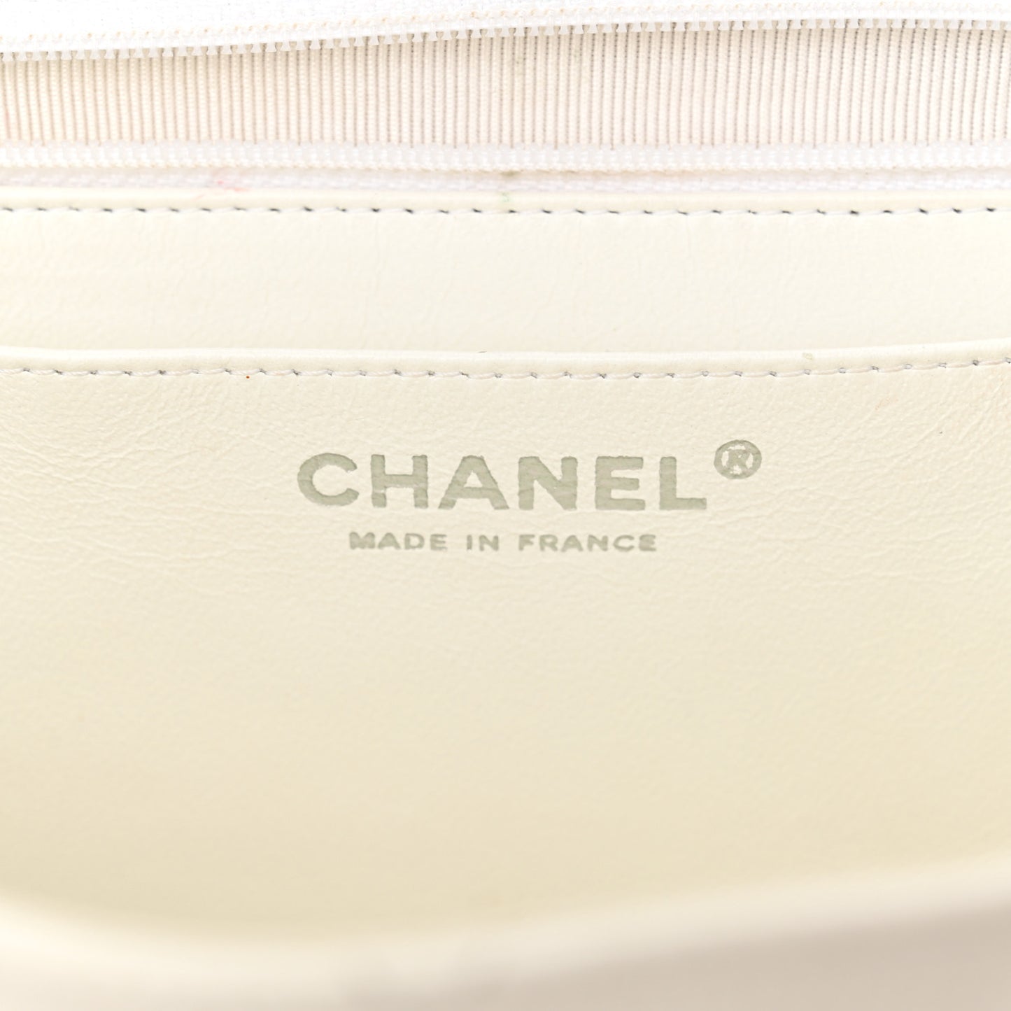 Caviar Quilted Jumbo Single Flap White