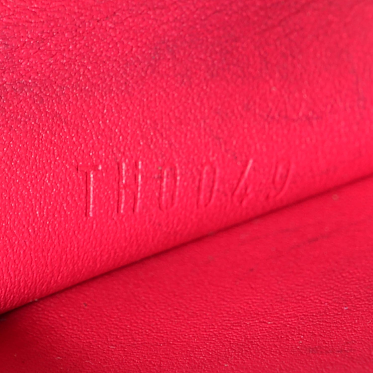 Louis Vuitton Vernis Heart Coin Purse Rose Pop 7 of 7