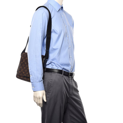 Louis Vuitton Monogram Macassar District PM 2 of 8