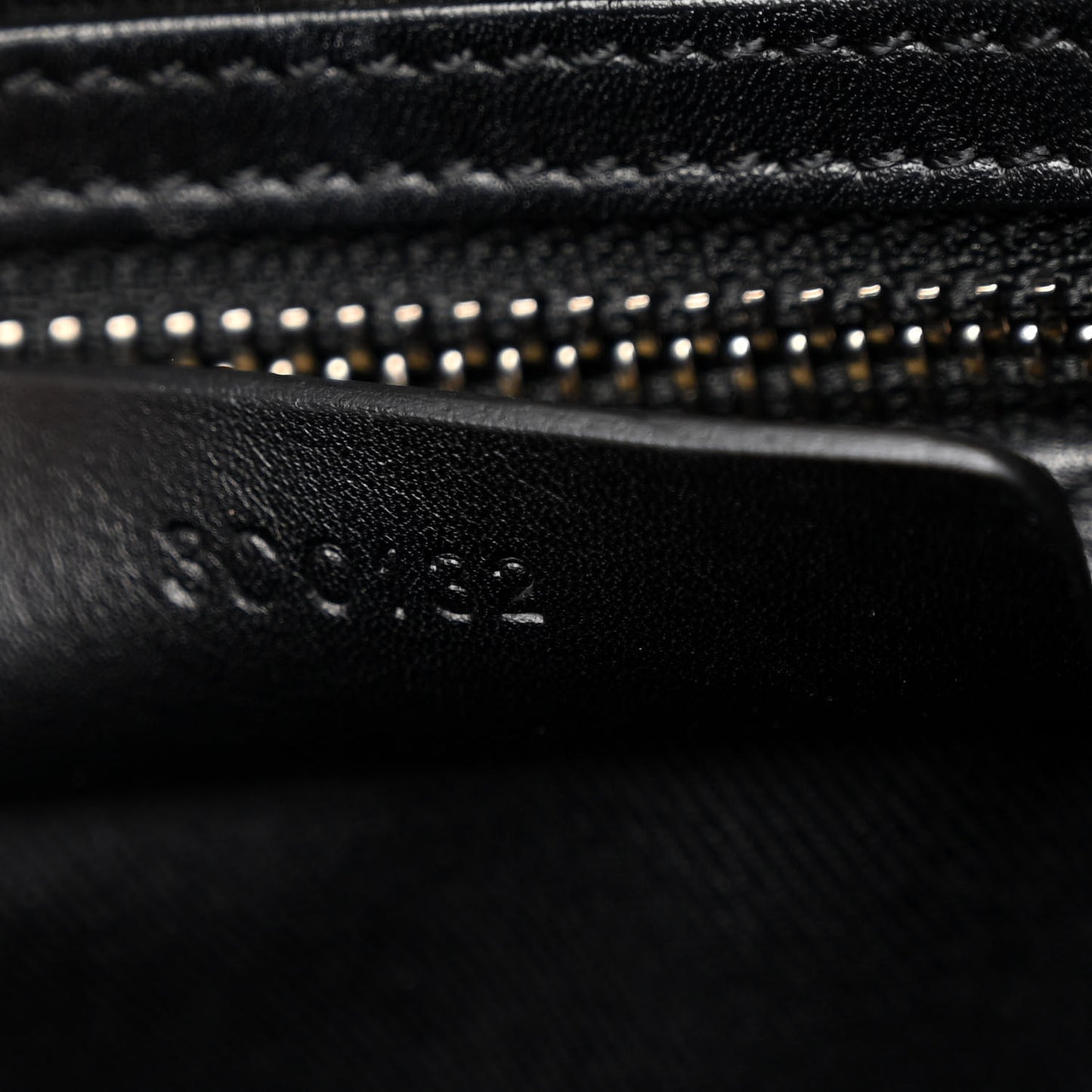 Shiny Lord Calfskin Medium Antigona Black