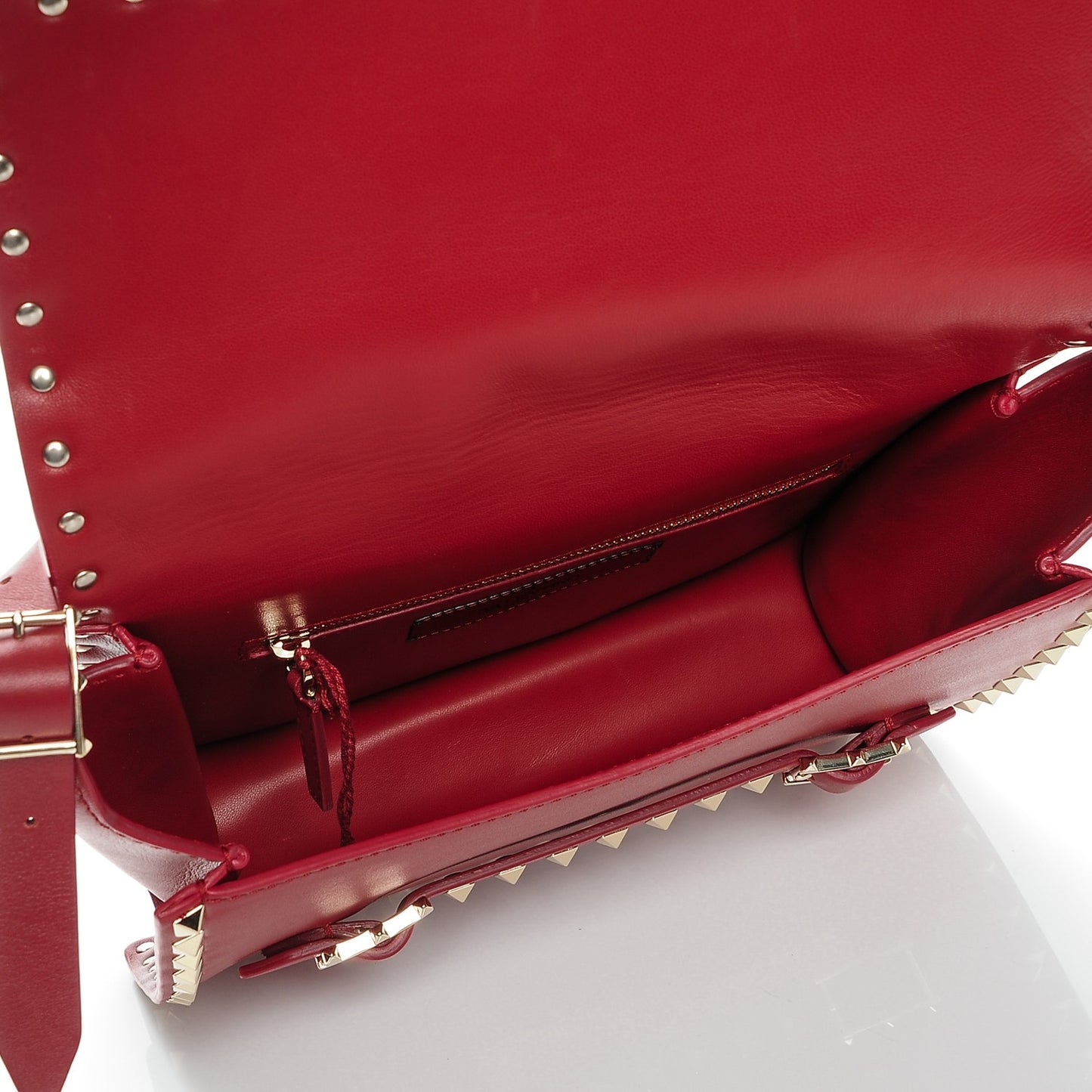 Vitello Rockstud Shoulder Flap Bag Rosso