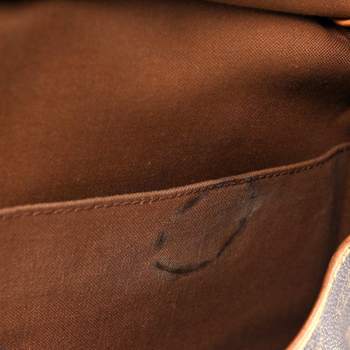 Monogram Saumur 35