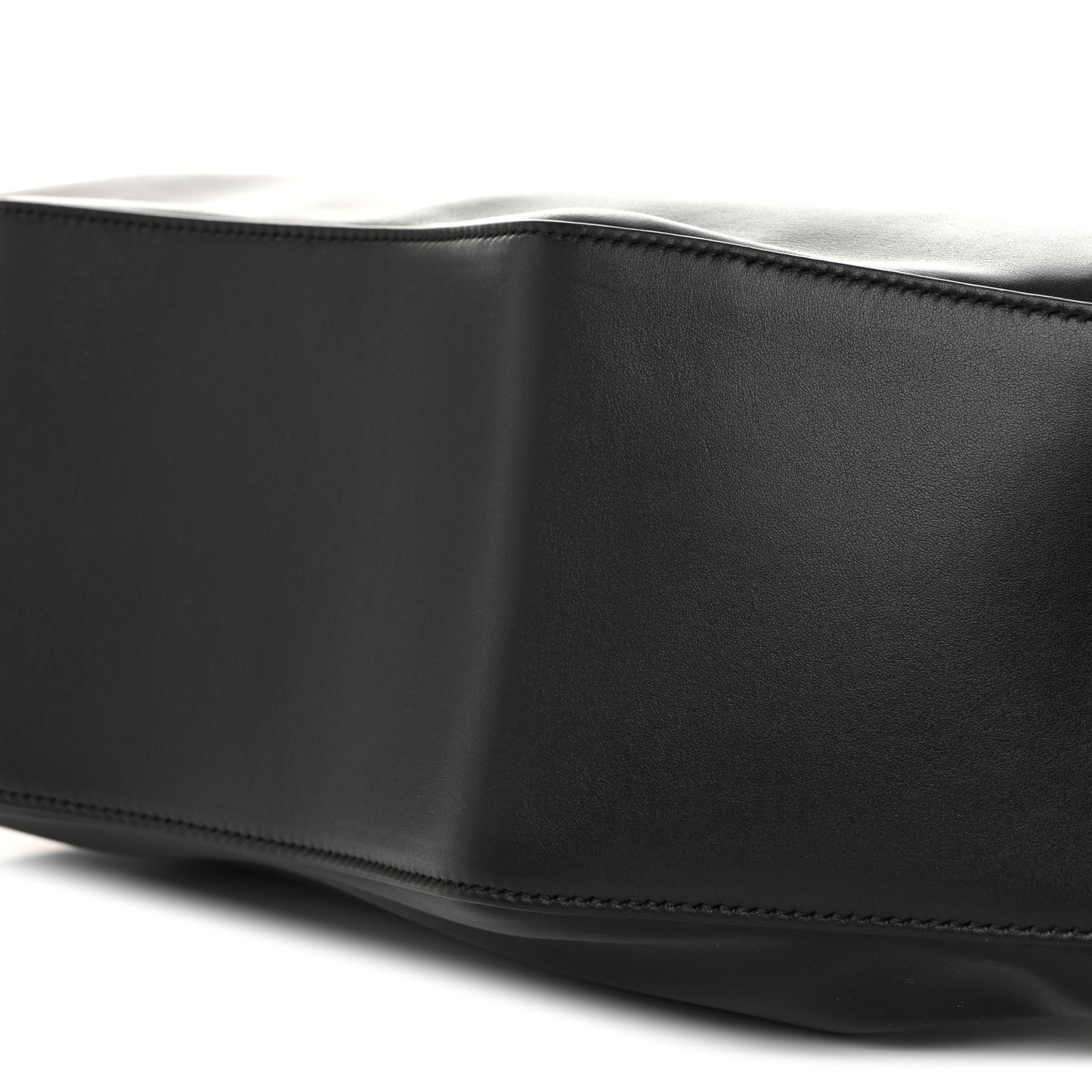 Calfskin The Manta Bag Black