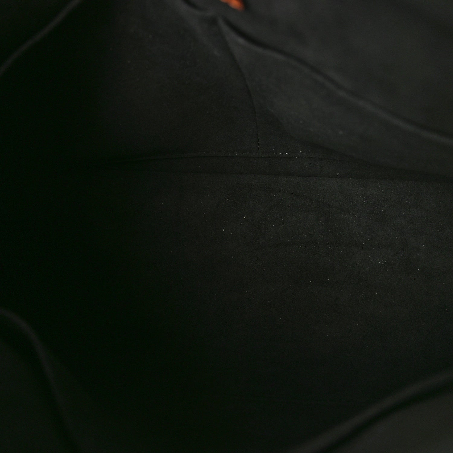 Louis Vuitton Monogram V Tote MM Black 5 of 8